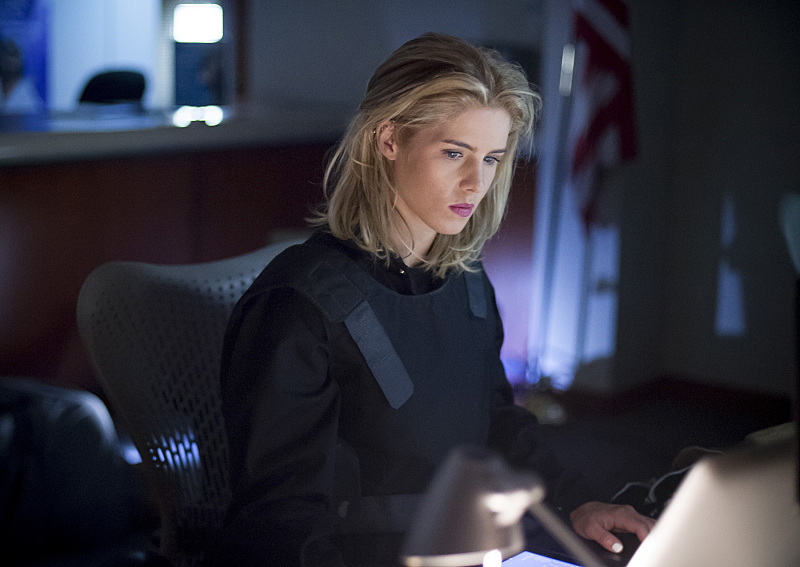 Illustration for article titled Arrow’s ensemble is driving its creative comeback, so let’s break them all down